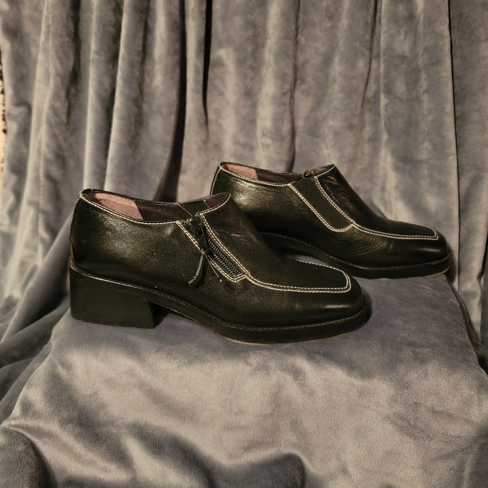 Donald J Pilner Audra Leather Loafers